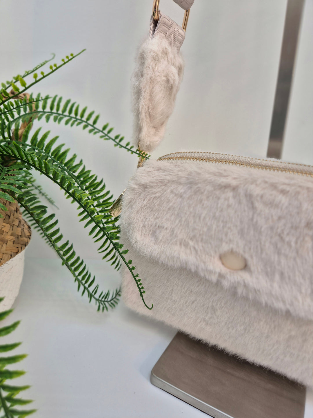 Oslo Faux Fur Bag - Latte