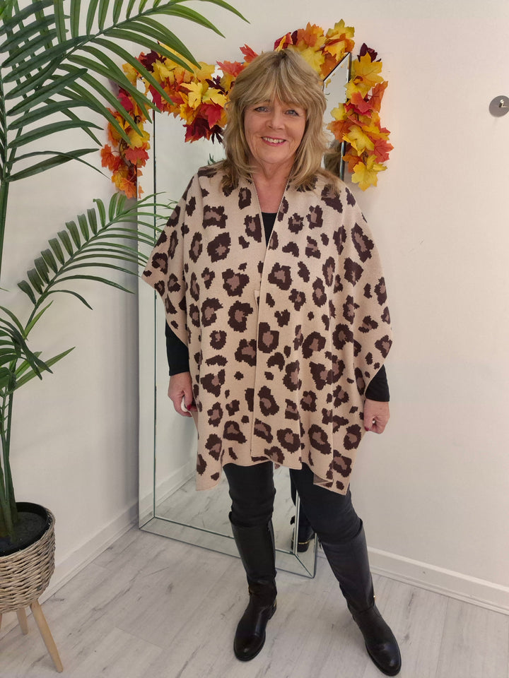 Leopard Super Soft Poncho/Wrap - Mochaccino (One Size/Curvy Size from 12 up to Size 20)