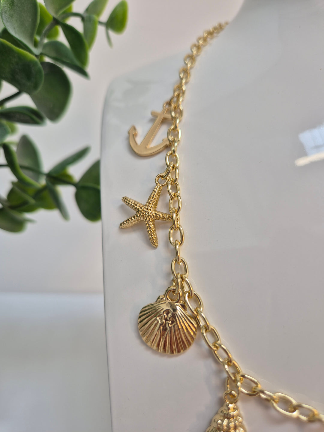 Starfish Charm Necklace - Gold Tone