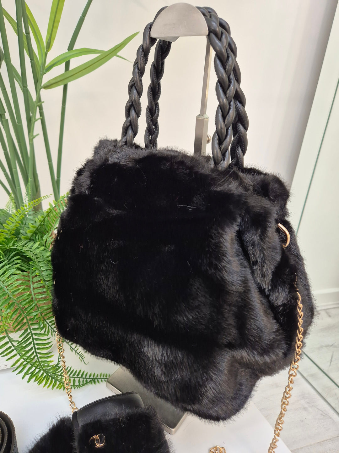 Oslo Faux Fur Bag with Gold Chain - Black