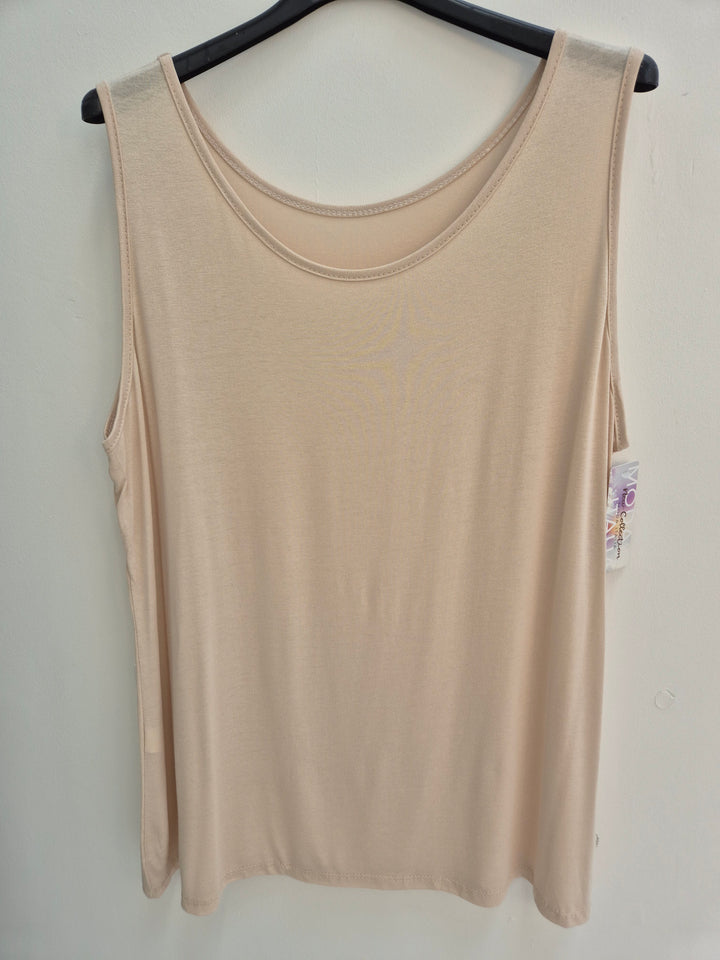 Basic Vest Tops (choose your Colour) (fits from Size 14/16 to Size 20)
