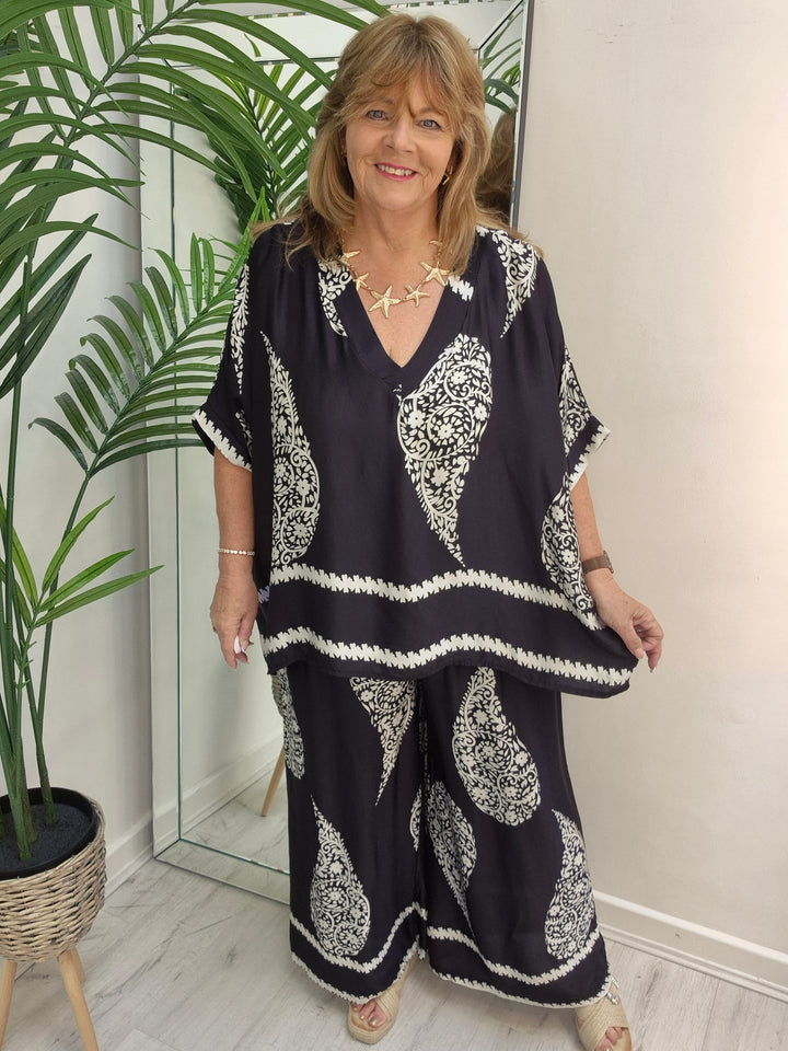 Patrice Paisley Co-ord (choose your Colour) - (fits from Size 12 up to Size 18)