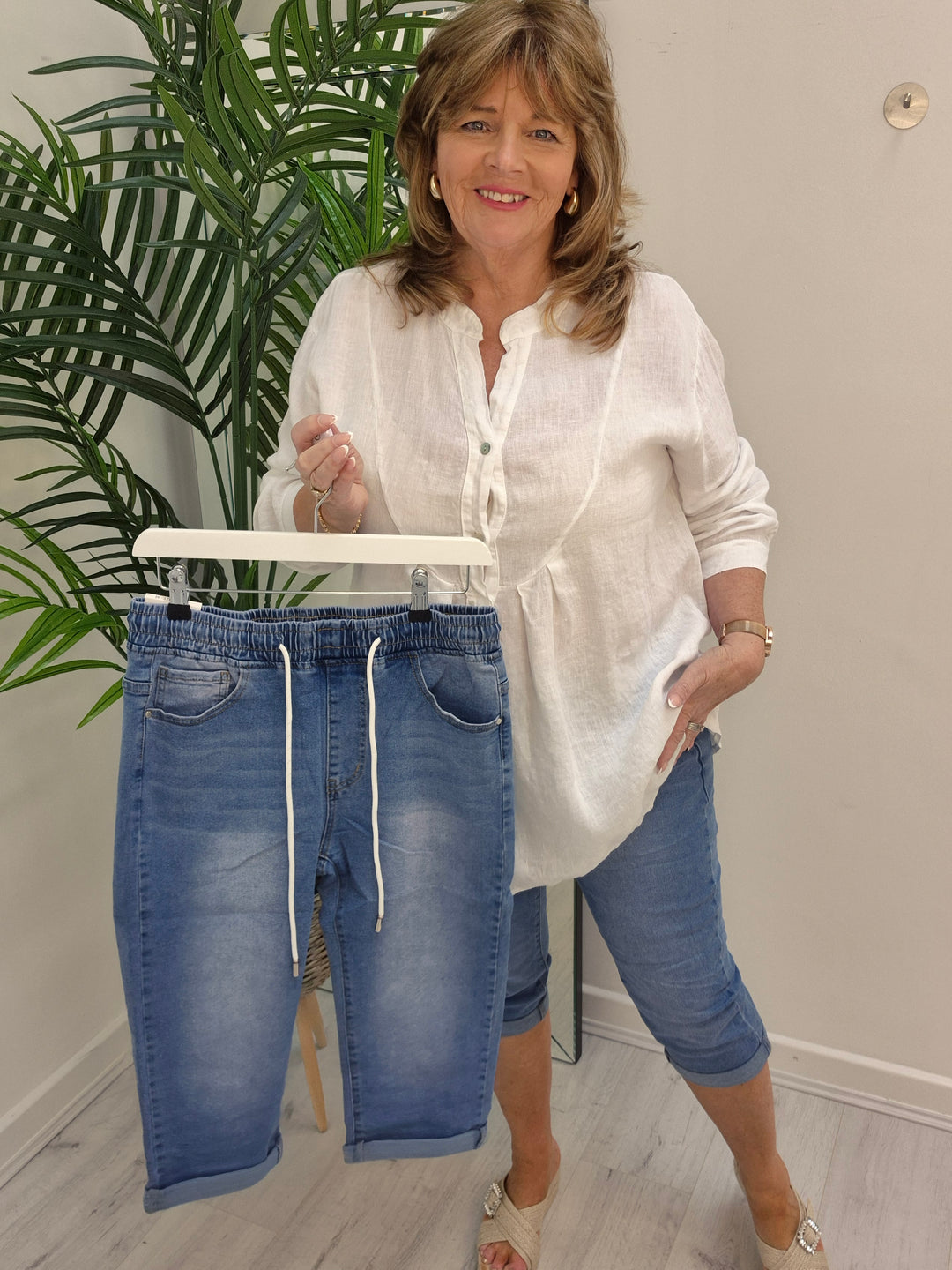 Ella Elasticated Waist Pedal Pusher Shorts (choose your Size)