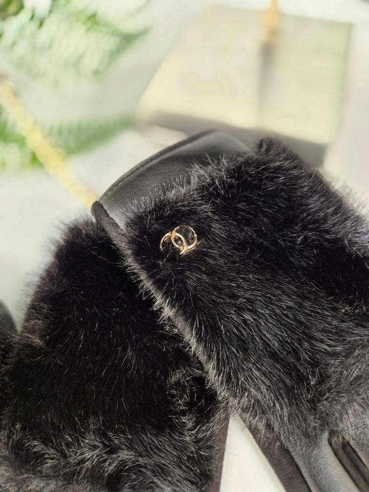 Oslo Gloves with Faux Leather & Faux Fur - Black with Gold Tone Logo