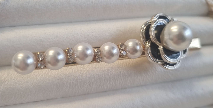 Flower & Diamante Hair Clip