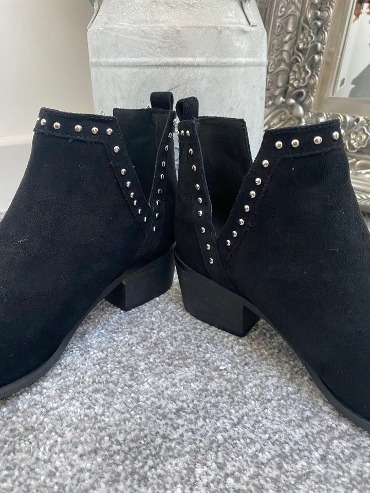 Arizona Studded Ankle Boots - Black