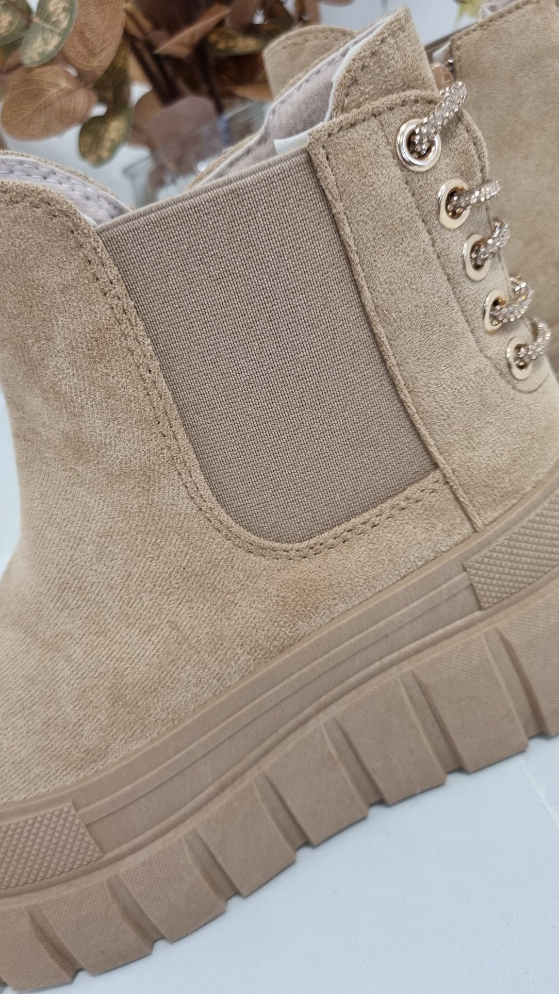 Kensington Chunky Cleated Sole Boot - Camel