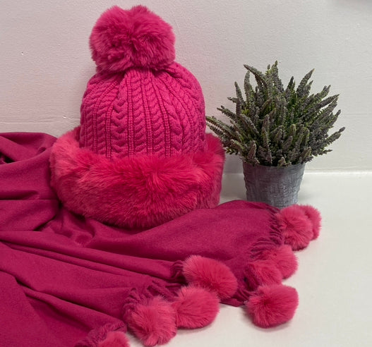 Oslo Cable Knit Pom Pom Hat - Hot Pink