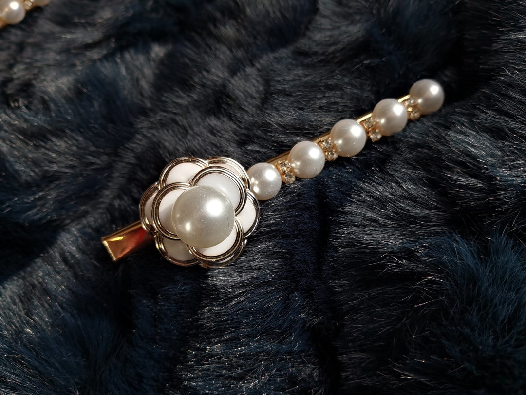 Flower & Diamante Hair Clip
