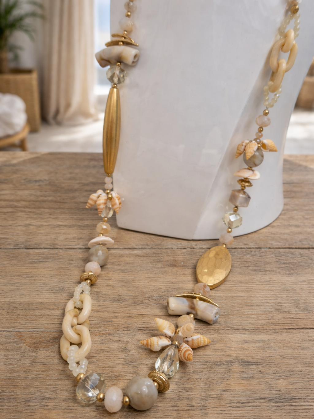 Statement Shell Necklace - White/Gold