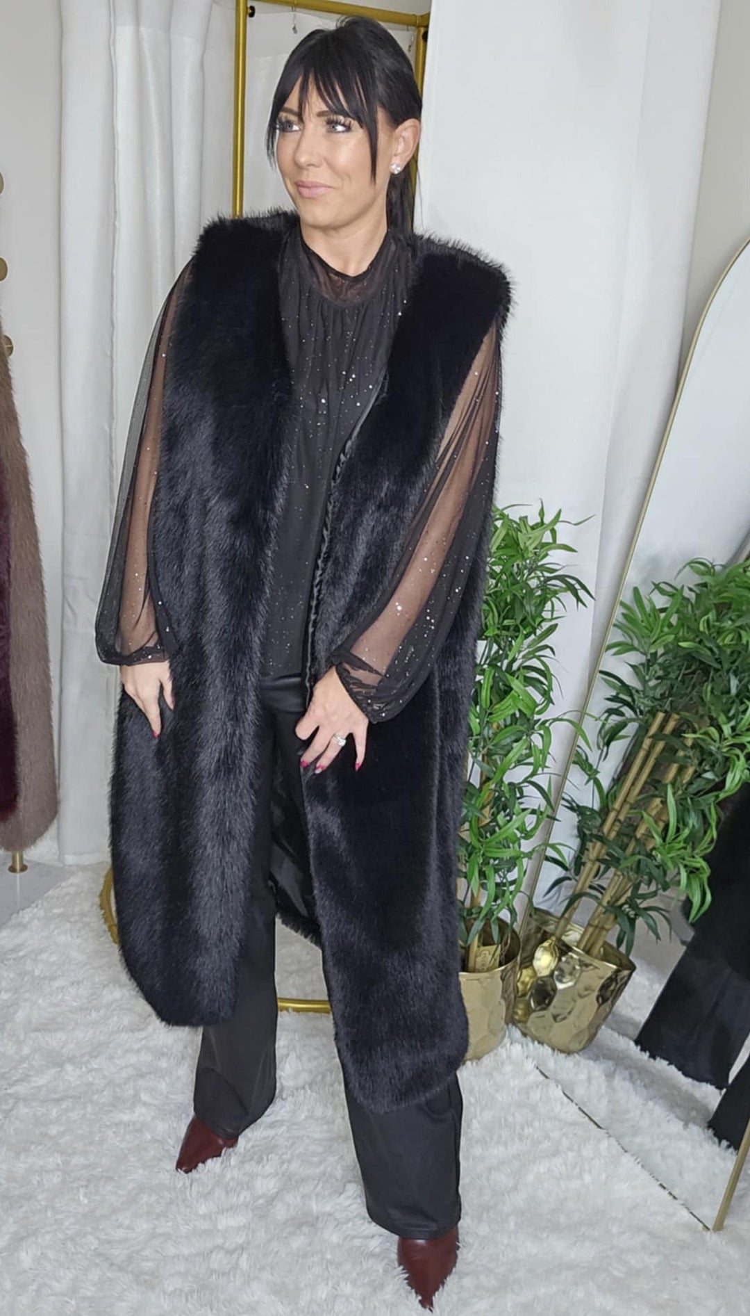 Oslo Faux Fur Longline Gilet - Black (One Size - fits from Size 10 up to Size 16)