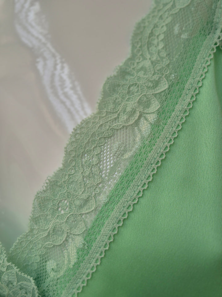 Linzi Lace Cami Top (Curvy) - (choose your Colour)