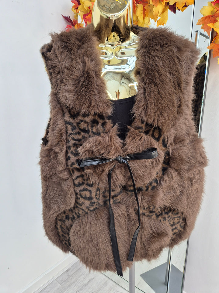 Oslo Faux Fur Gilet - Chocolate Leopard (One Size/Curvy - fits from Size 12/14 up to Size 18)