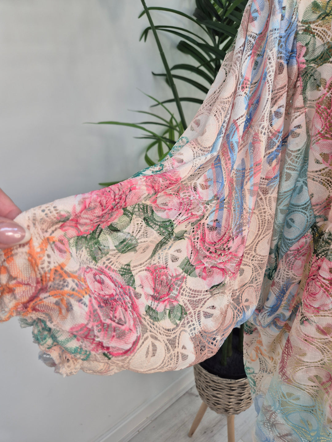 Gardenia Floral Lace Top - Cream (Oversized, fitting from Size 14 up to Size 20)