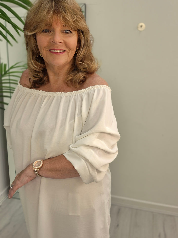 Ria Ruched Sleeve Top - (choose your Colour) - (fits from Size 14 up to Size 20)