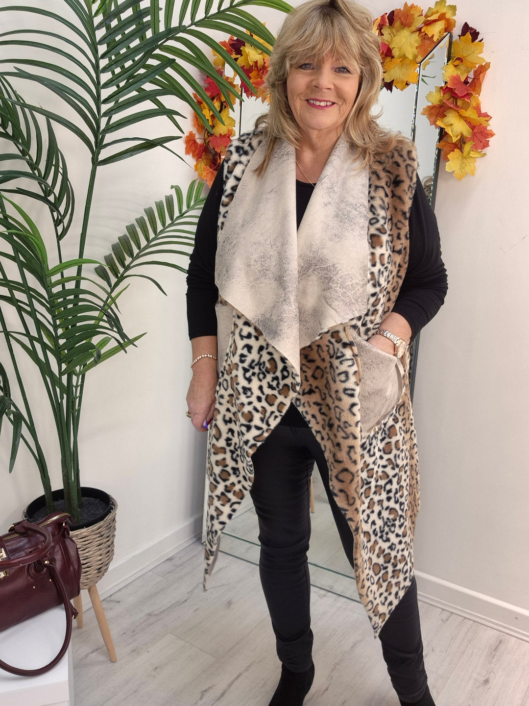 Oslo Faux Fur Reversible Gilet - Stone Leopard (Oversized, fitting from Size 12 up to Size 16)