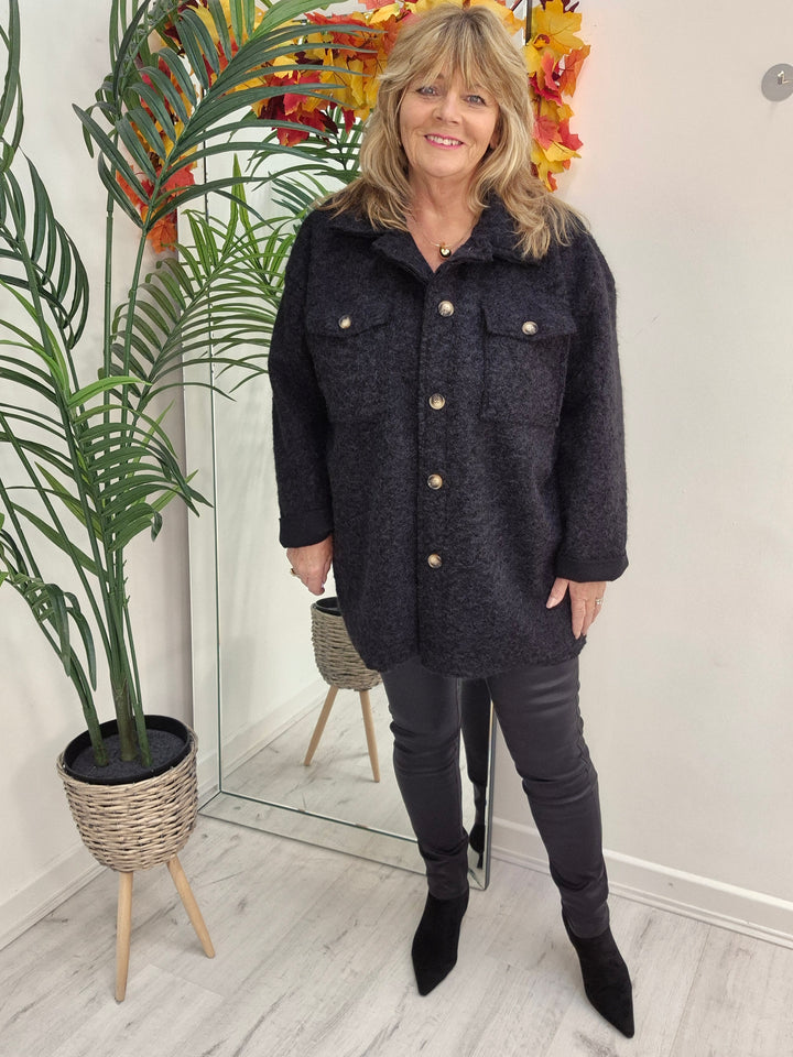 Jessica Oversized Shacket with Curved Hem - Black (fits Size 14 to Size 18/20)