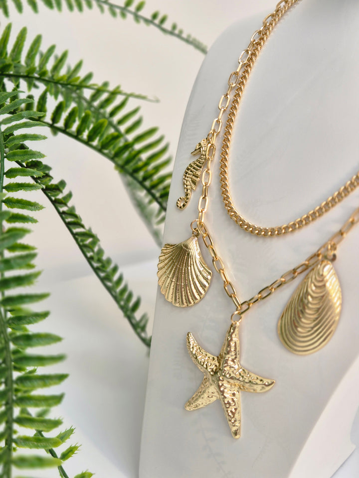 Starfish Beach Vibes Necklace (Gold Tone)