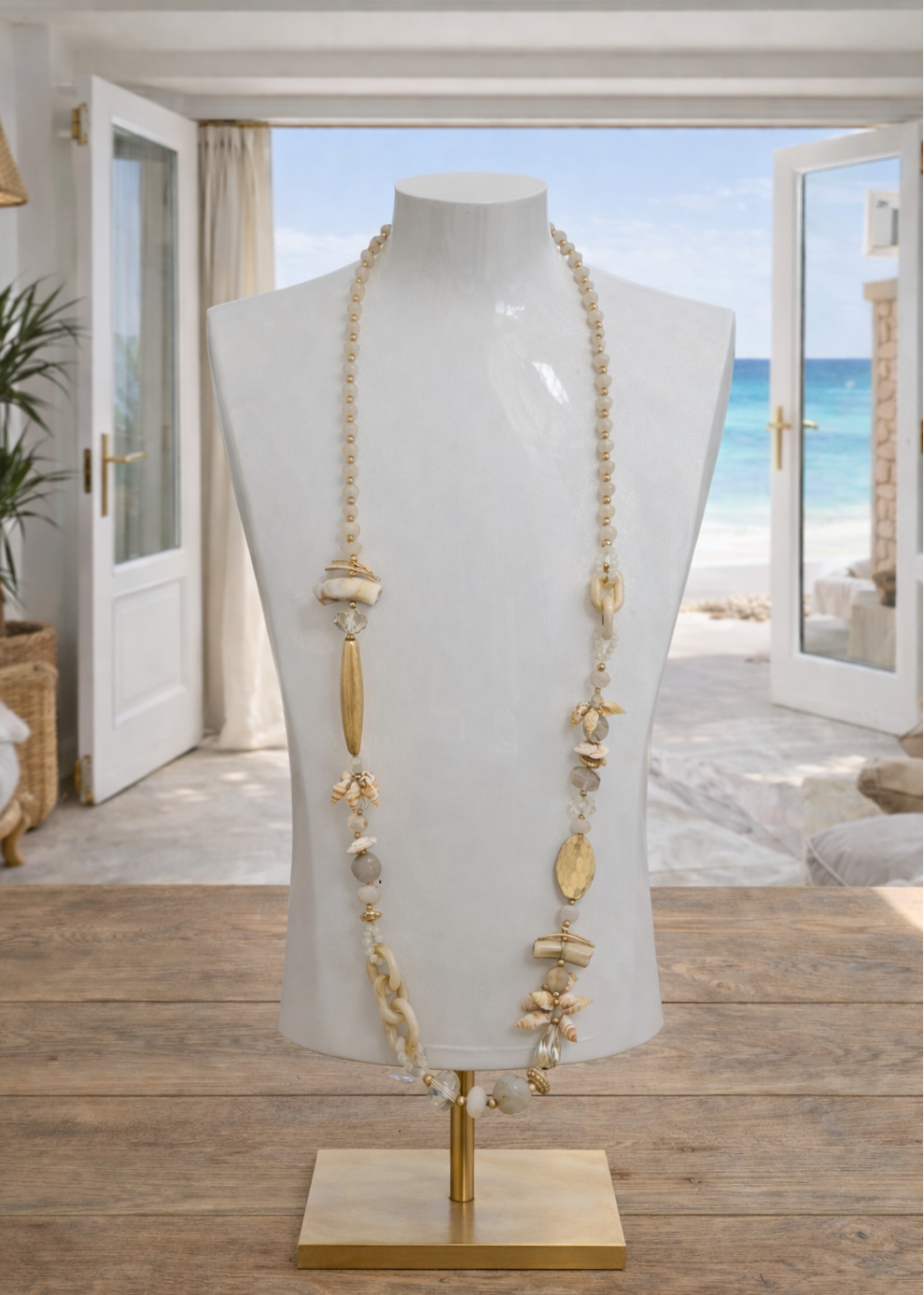 Statement Shell Necklace - White/Gold