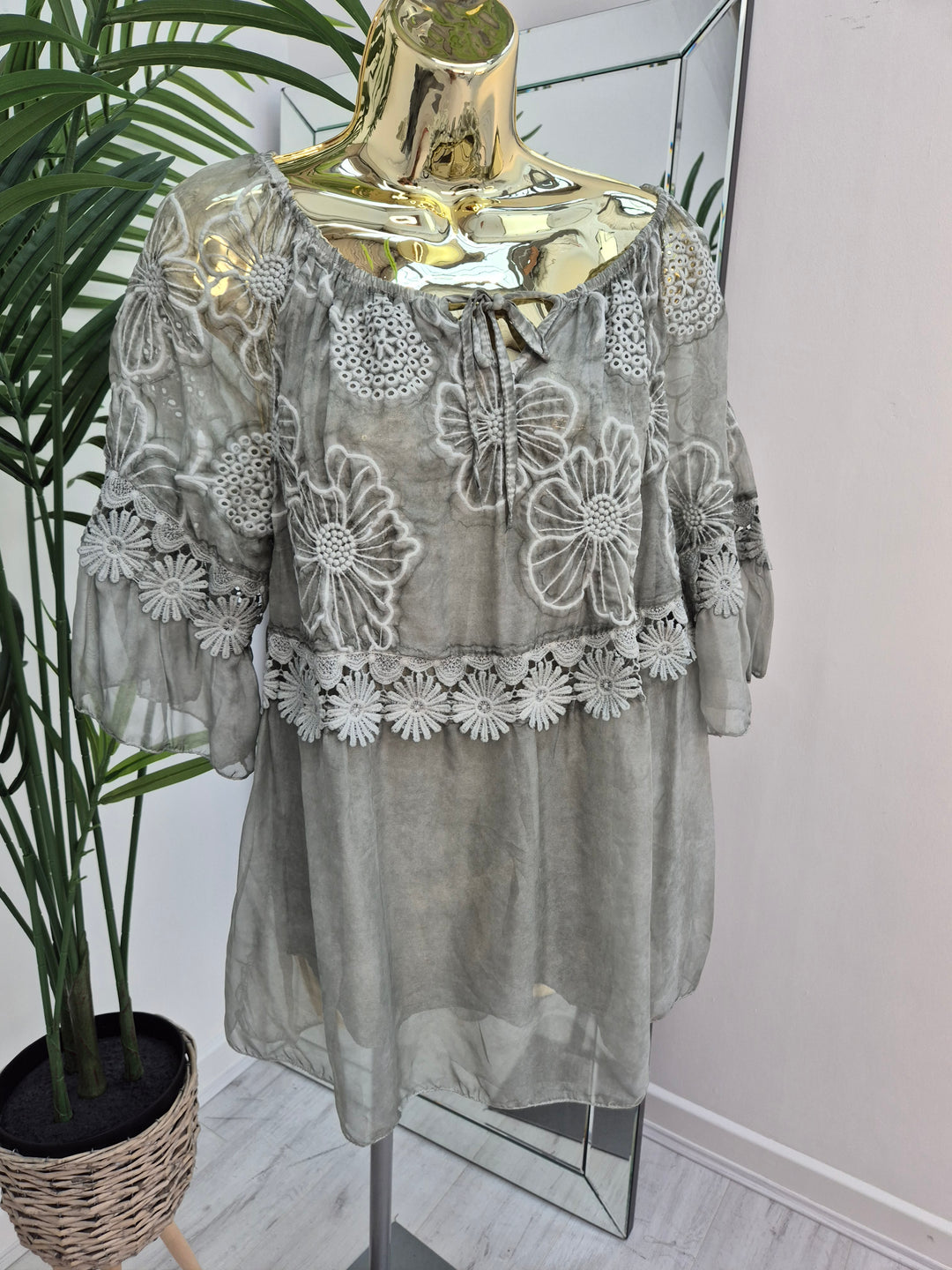 Florence Lace Top - (choose your Colour)