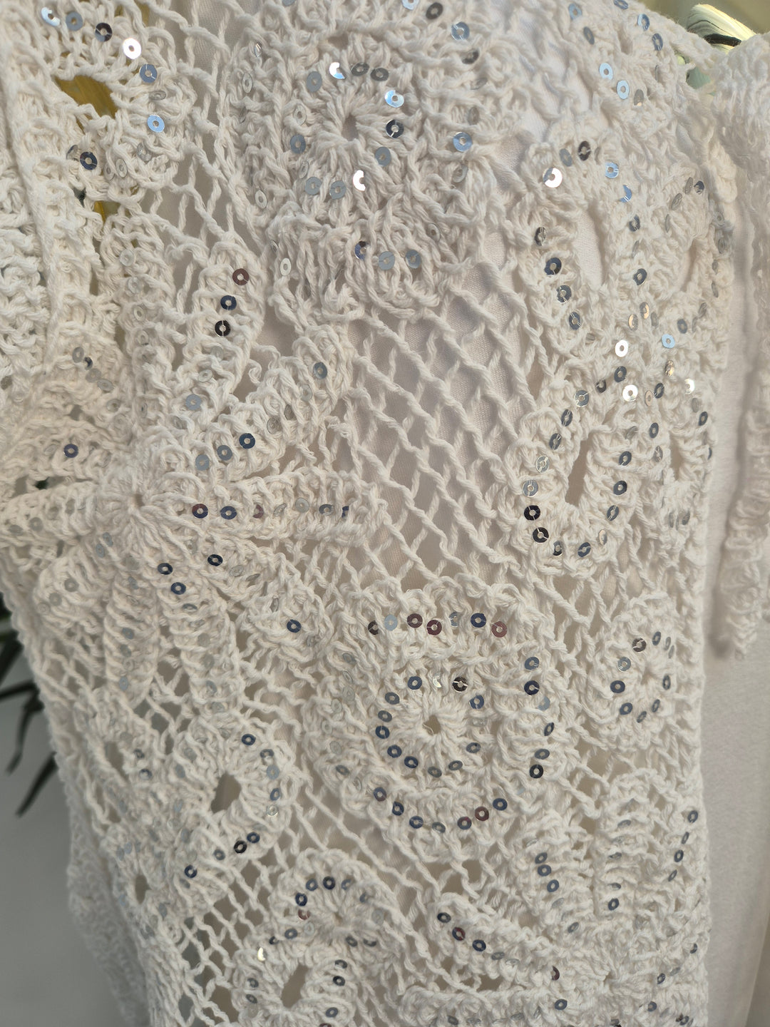 Es Cana Sparkly Shrug (One Size - fits from Size 10 up to Size 16) - White