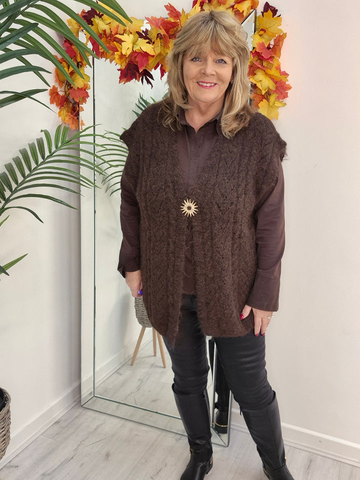 Vermont Super Soft & Fluffy Waistcoat (Oversized, fits from Size 16 up to Size 20/22) - Chocolate