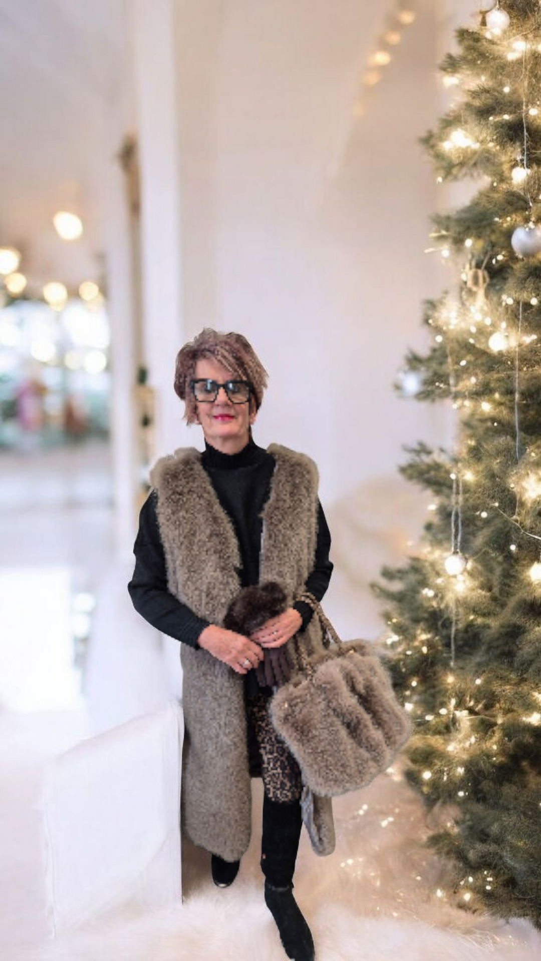 Oslo Faux Fur Longline Gilet - Mocha (One Size - fits from Size 10 up to Size 16)