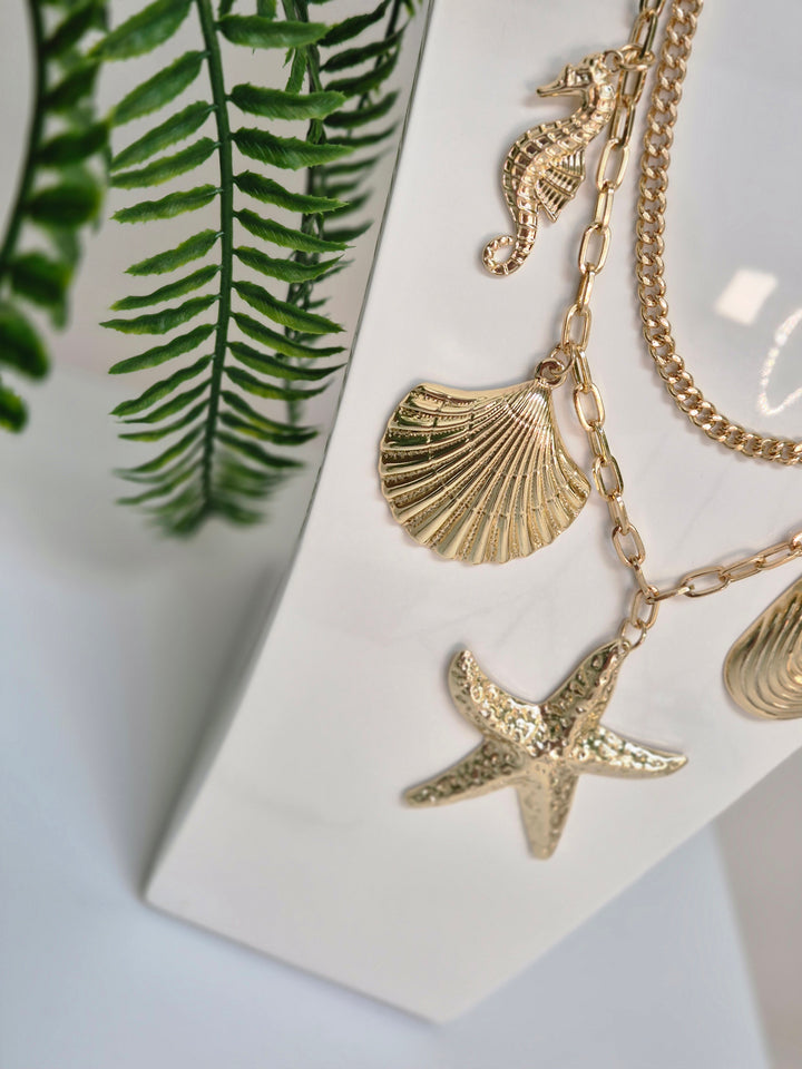 Starfish Beach Vibes Necklace (Gold Tone)