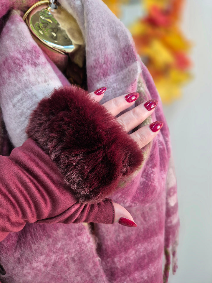 Oslo Faux Fur Fingerless Gloves - Wine
