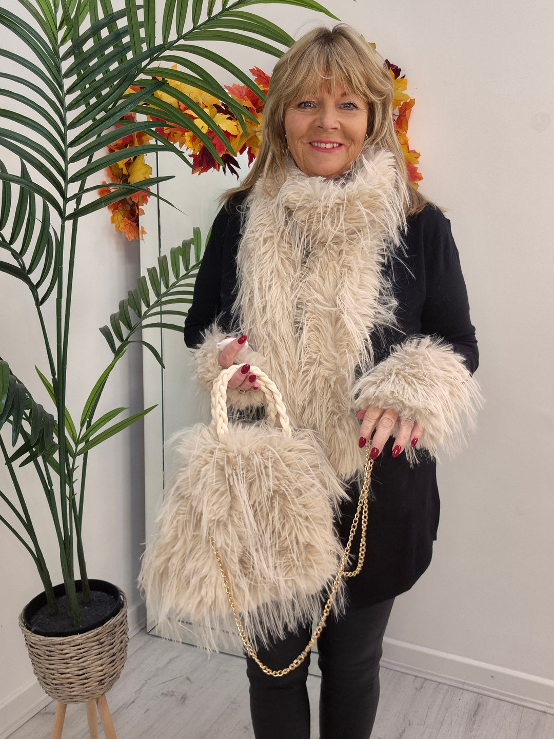 Oslo Faux Fur Shaggy Long Scarf - Cream