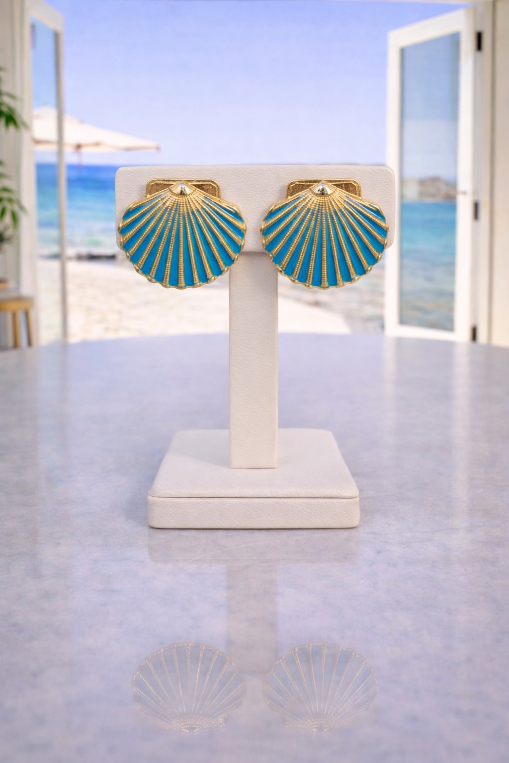 Shell Necklace & Earrings Set (Gold Tone) - Aqua