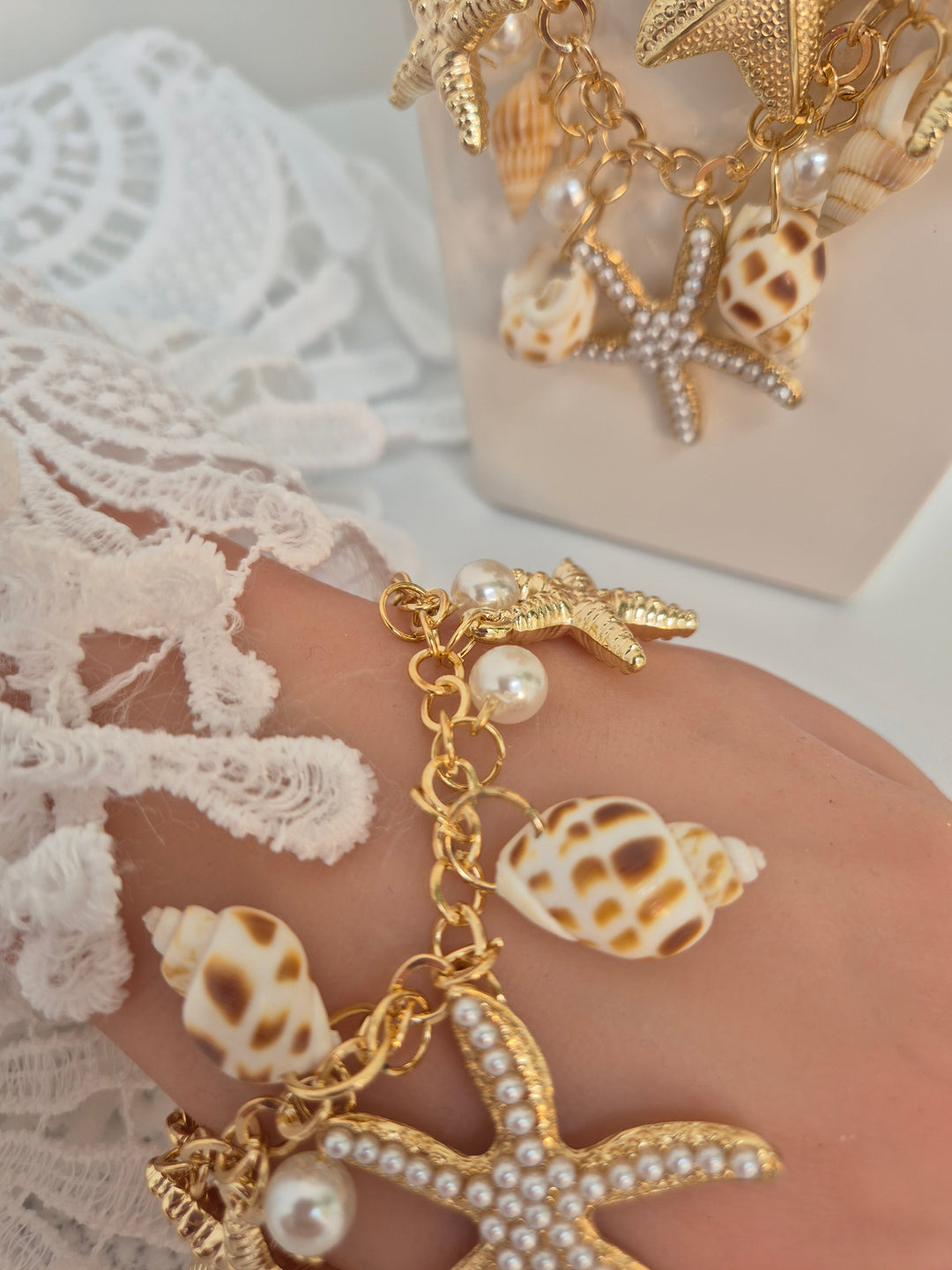 Starfish & Shells Bracelet - Gold Tone