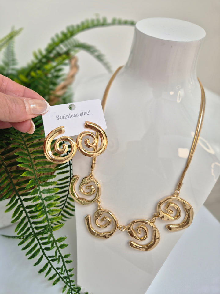 Swirl Necklace - Gold Tone