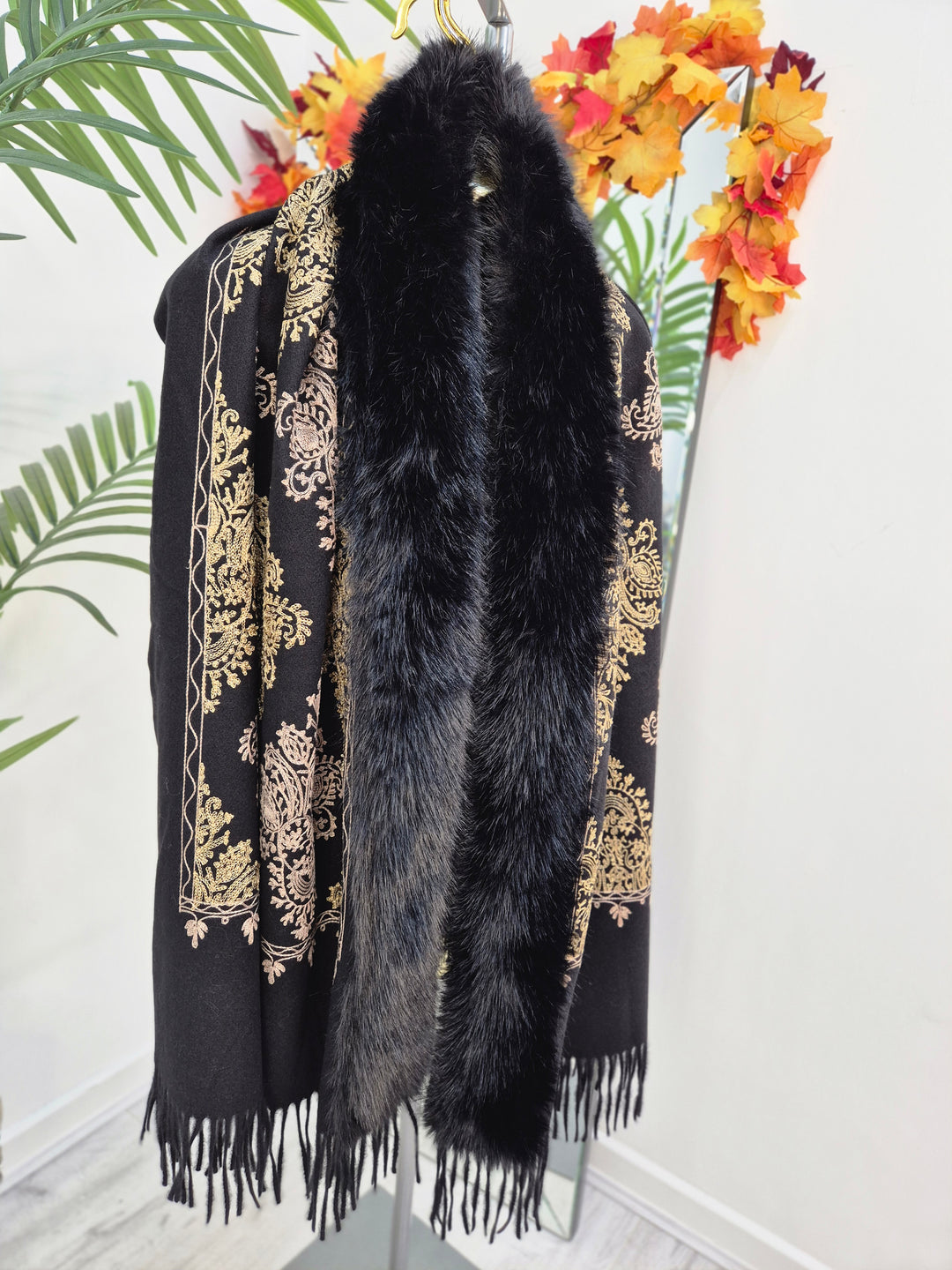 Oslo Faux Fur Shawl/Wrap - Black/Gold (Oversized)