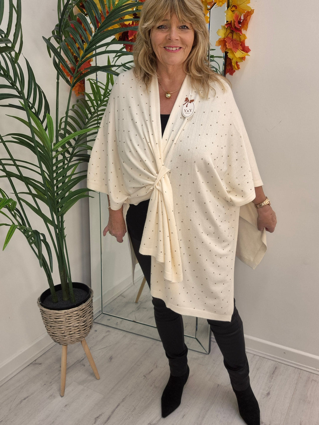 Crystal Super Soft Poncho/Wrap - Cream (One Size/Curvy Size)