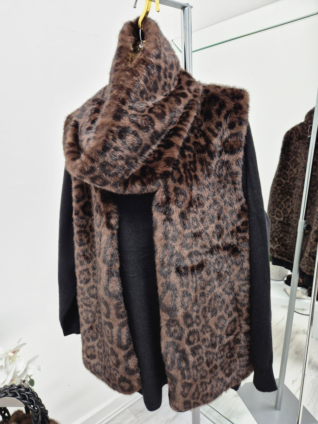 Oslo Leopard Faux Fur Gilet - Chocolate Leopard (One Size - fits from Size 10/12 up to Size 16)