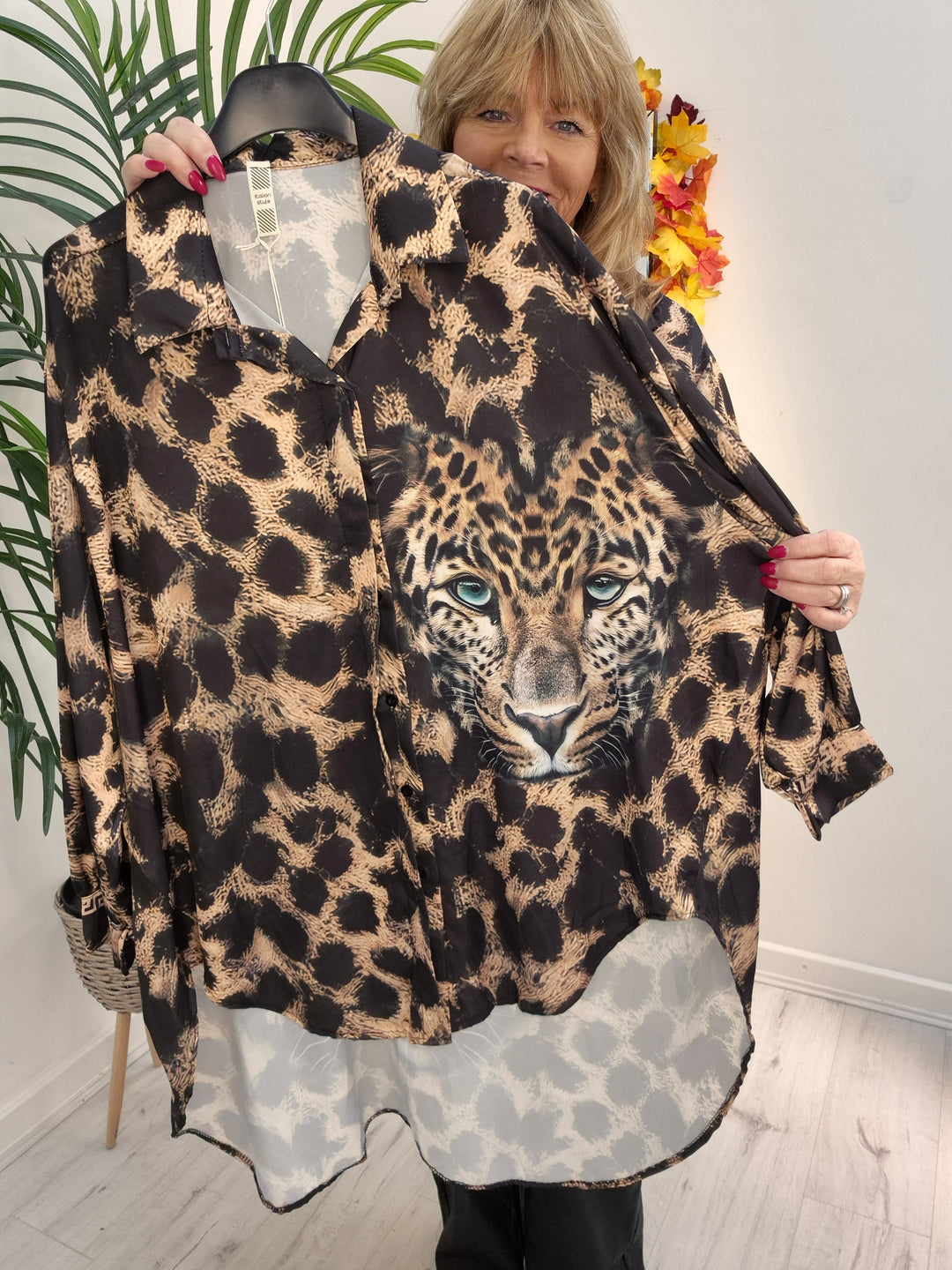 Zina Oversized Leopard Blouse - (One Size/Curvy Size, fits from Size 14/16 to Size 20)