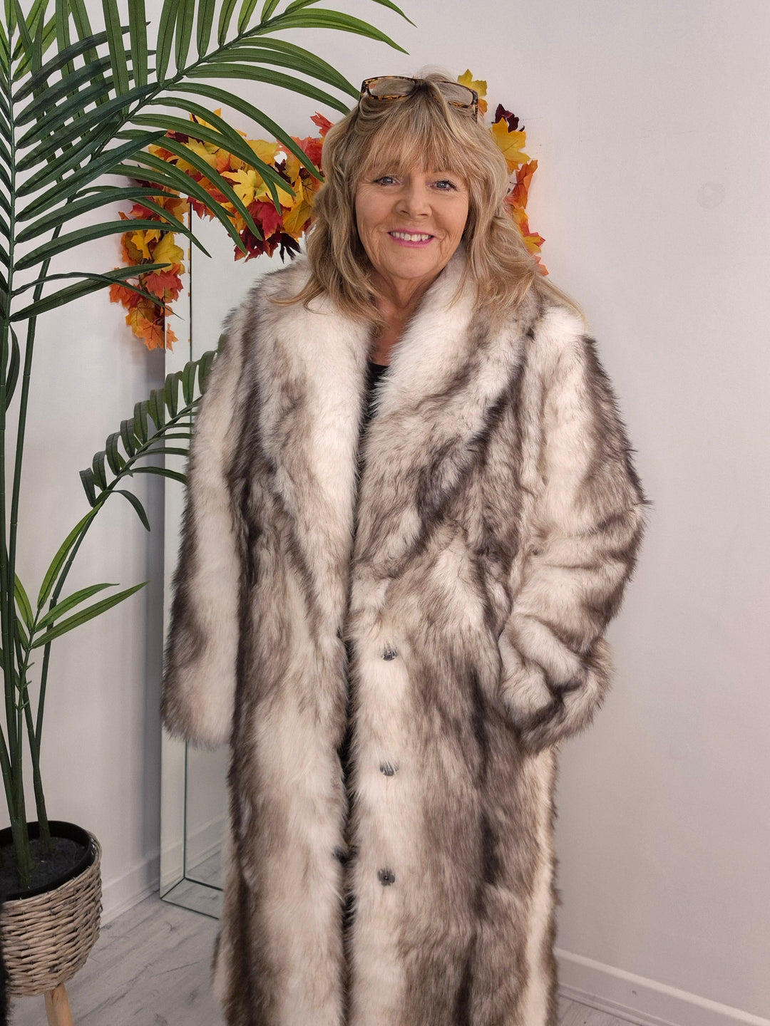 Oslo Faux Fur Longline Coat - Winter White/Chocolate (One Size - fitting Size 10/12 up to Size 16/18)