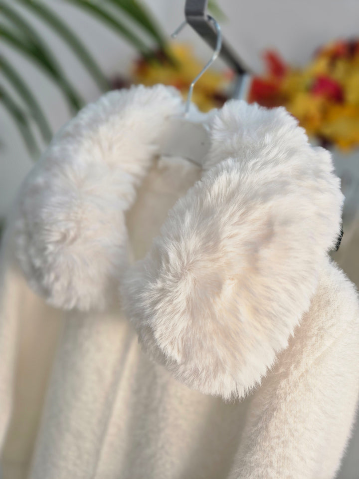 Oslo Faux Fur Cardigan with Detachable Collar (One Size - fits up to Size 16) - Winter White