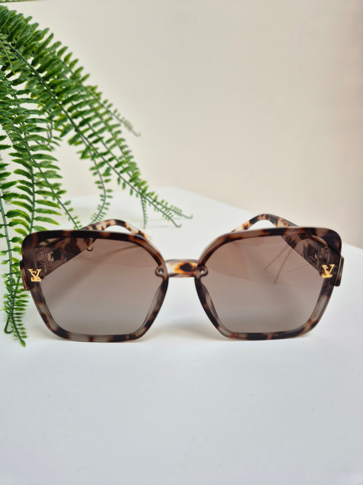 Sunglasses - Tortoise Shell Style with Crystals