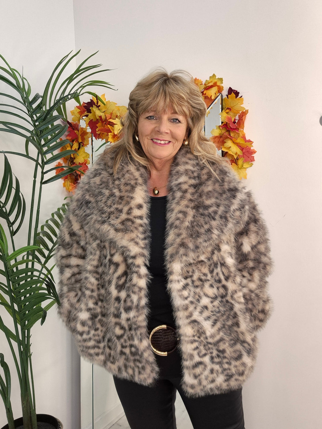 Oslo Faux Fur Shawl Collar Jacket - Snow Leopard (One Size/Curvy - fitting from Size 14 up to Size 18)