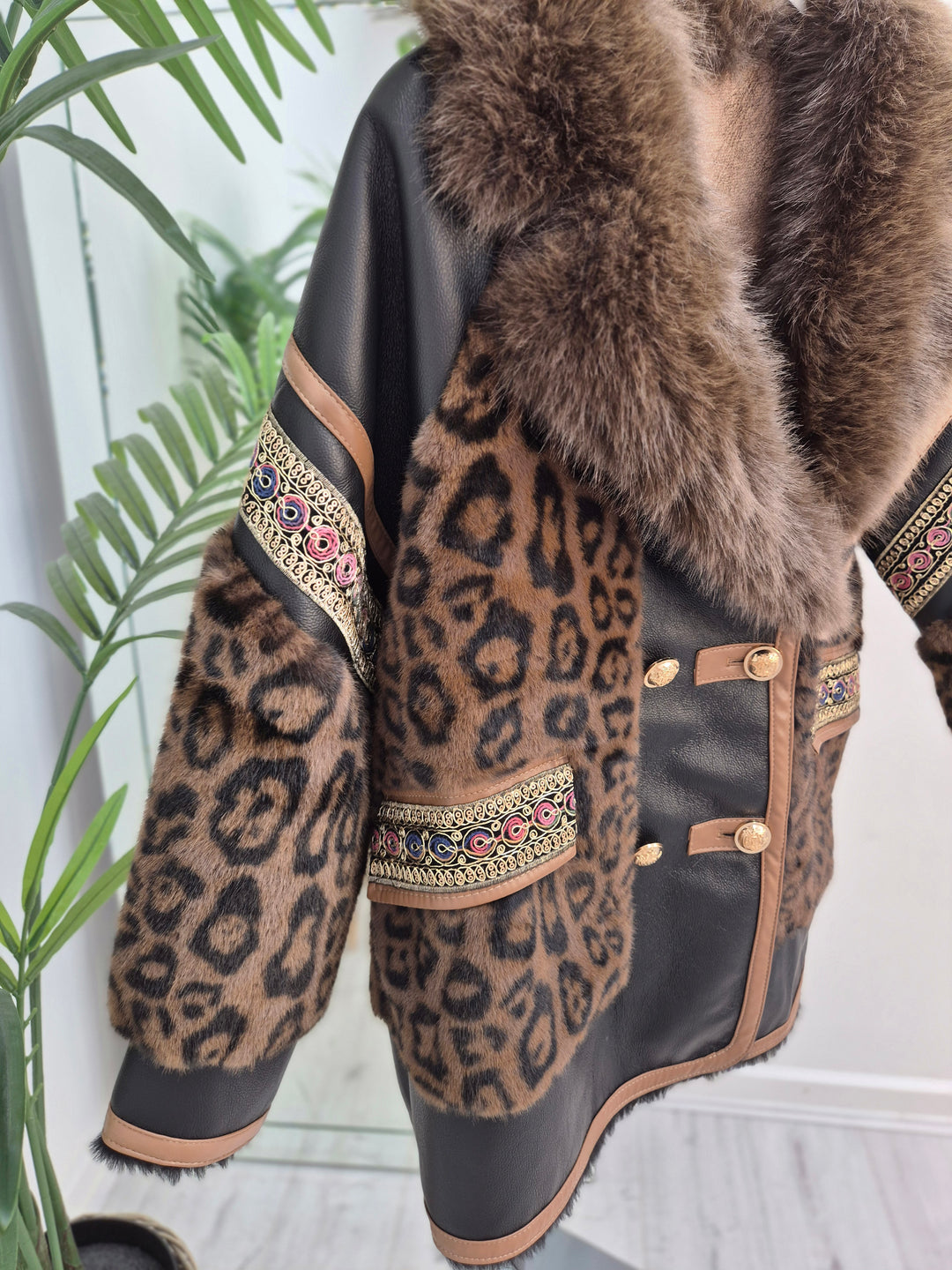 Oslo Faux Fur/Faux Leather Jacket - Chocolate Leopard - (Oversized fits Size 12/14 to Size 18/20/20)
