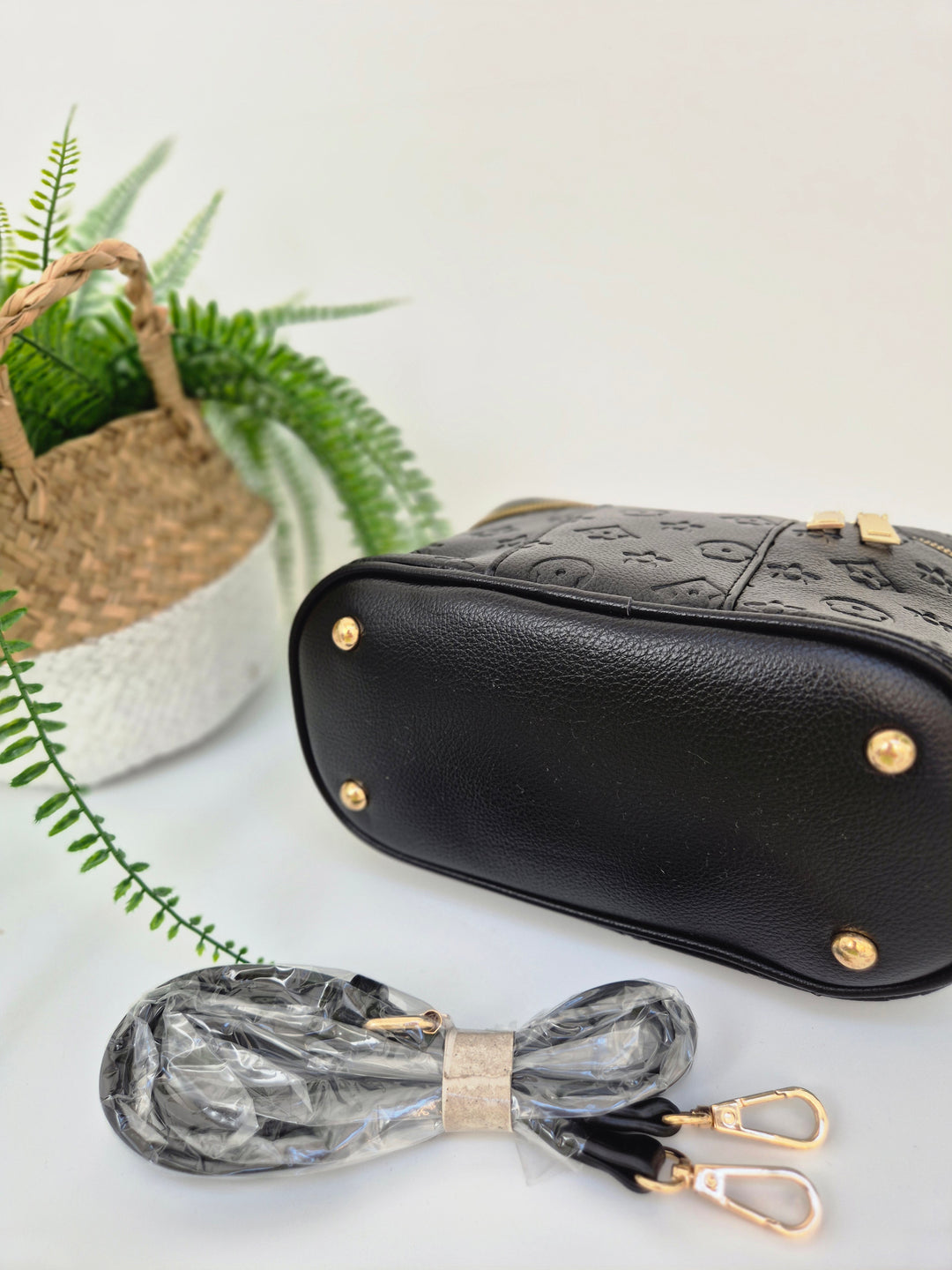 Louisa Bucket Bag - Black