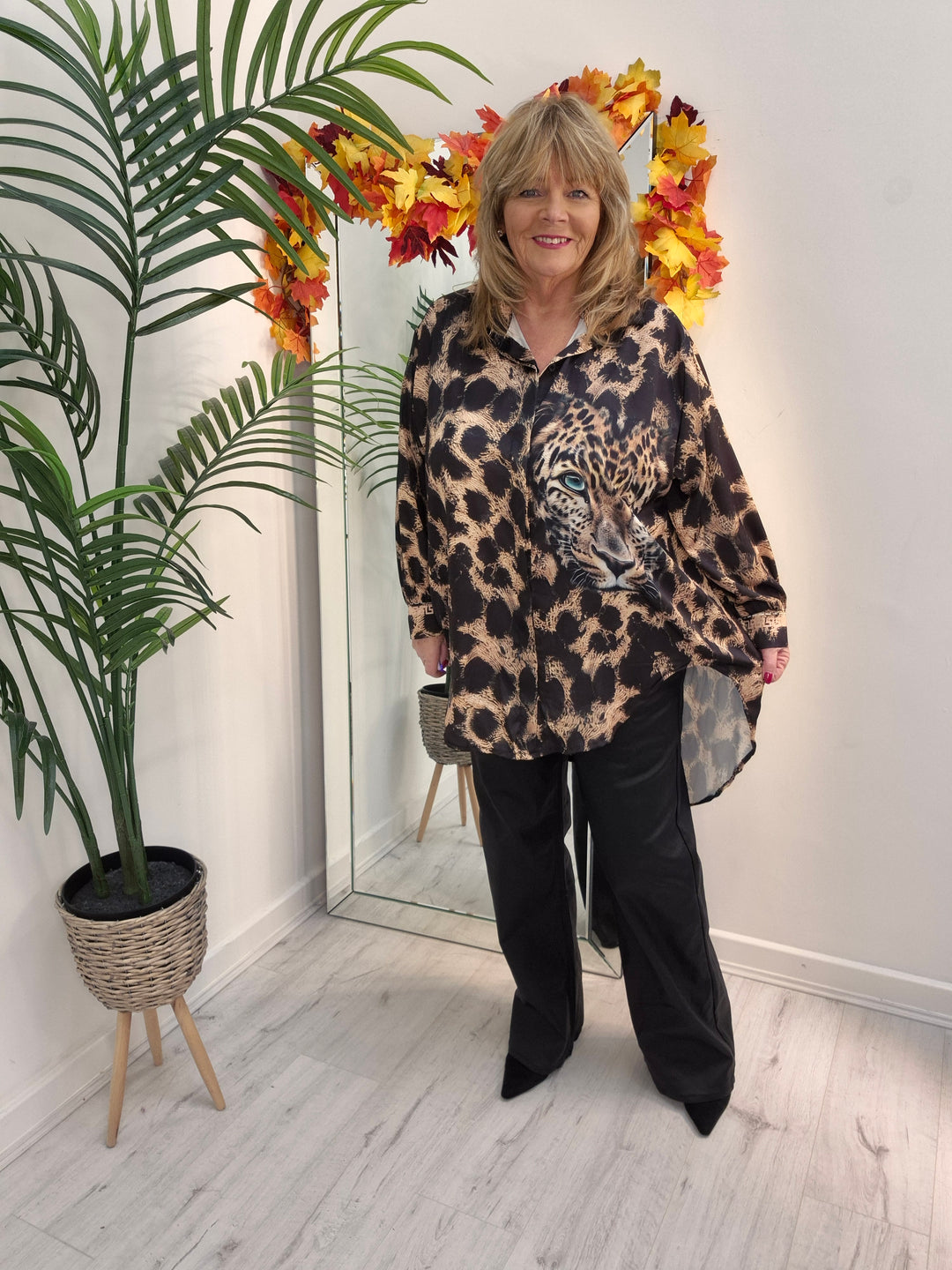Zina Oversized Leopard Blouse - (One Size/Curvy Size, fits from Size 14/16 to Size 20)
