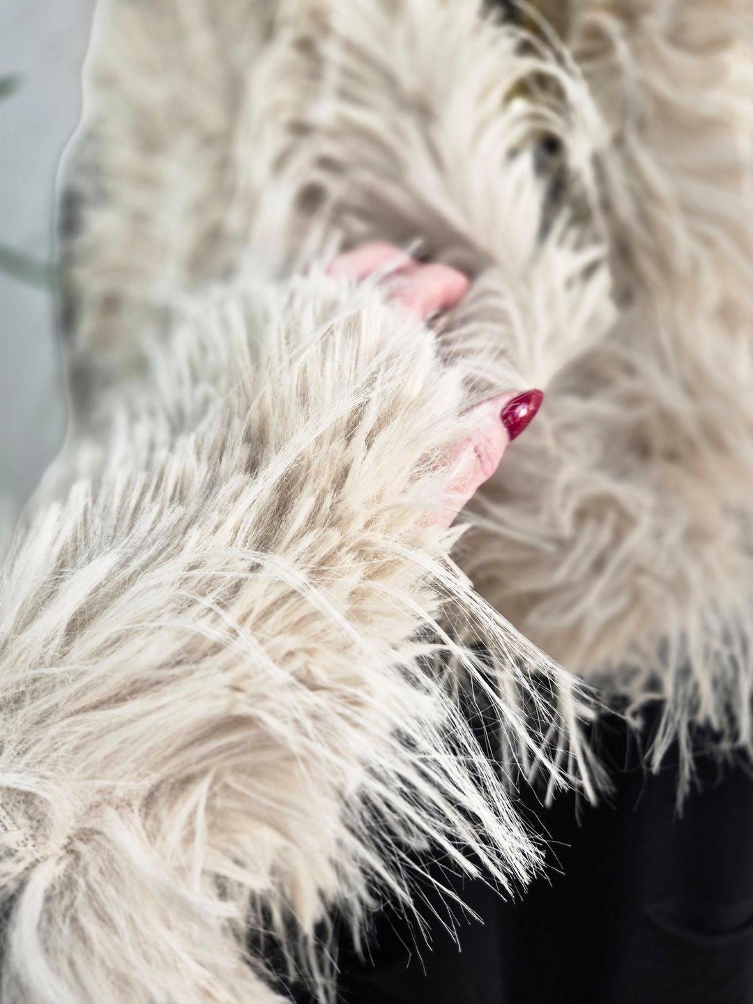 Oslo Faux Fur Shaggy Fingerless Gloves/Cuffs - Cream