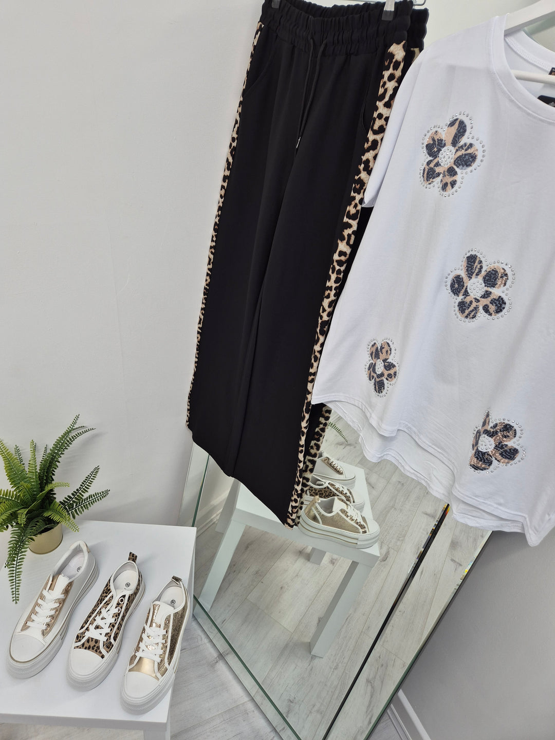 Floral Leopard Tee Shirt - White