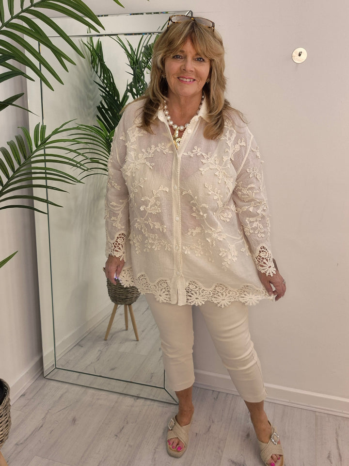 Lucy Lace Blouse - Cream (One Size/Curvy - fits up to Size 20)