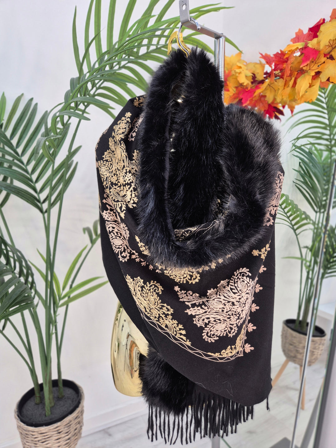 Oslo Faux Fur Shawl/Wrap - Black/Gold (Oversized)