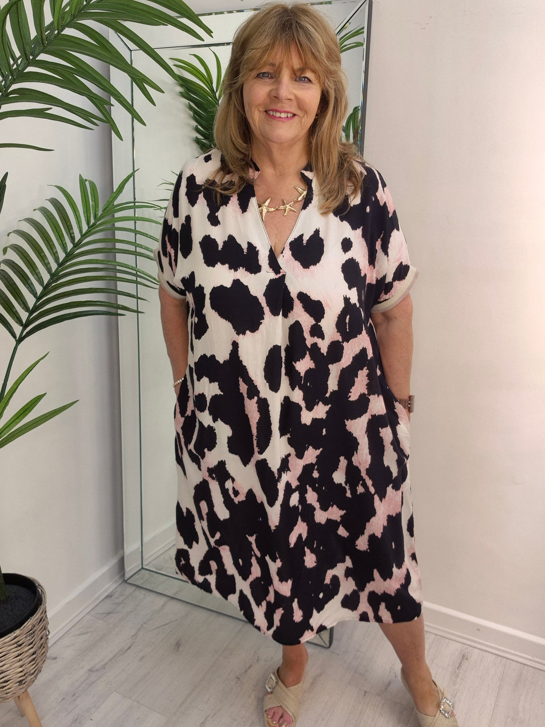 Leona Leopard Dress - (choose your Colour) (One Size/Curvy fitting from Size 14 to Size 20)