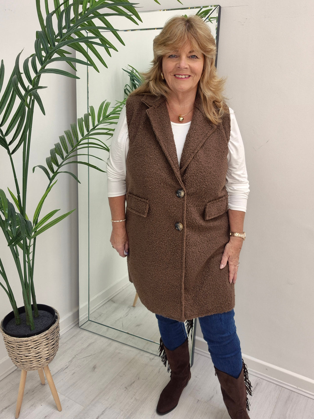 Gina Gilet (Faux Shearling) - One Size/Curvy, fits from Size 14 to Size 18) - Chocolate